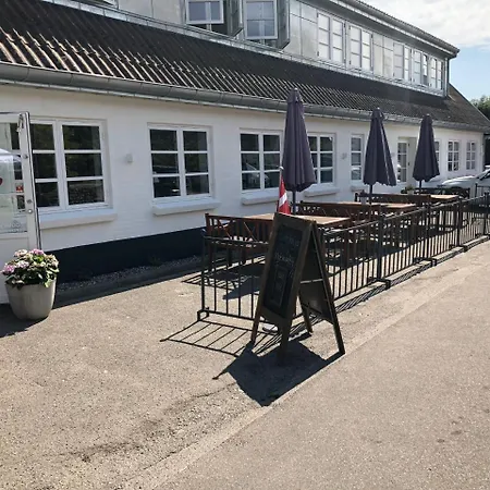 Bed & Breakfast Nordby Kro 3*