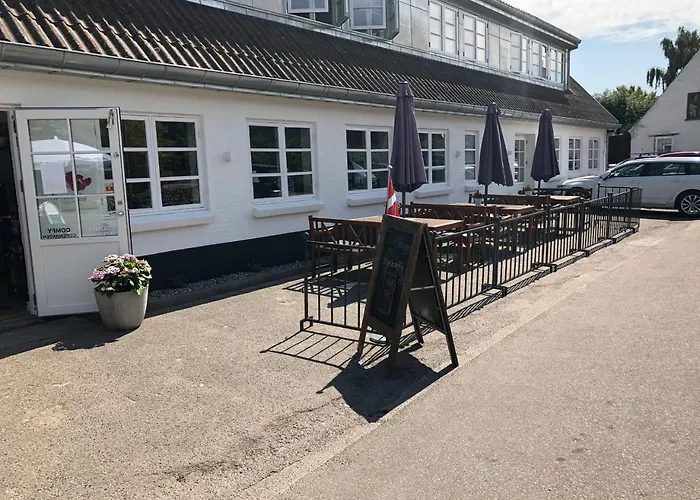 Bed & Breakfast Nordby Kro 3*